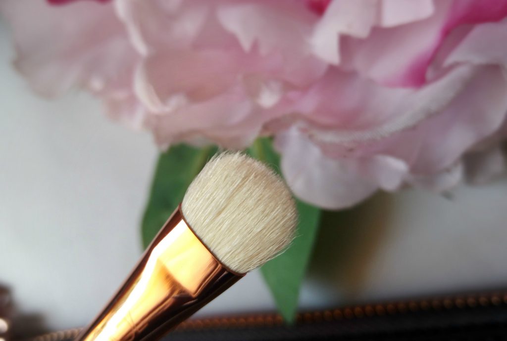 Zoeva rose golden vol 3 luxury brush set 