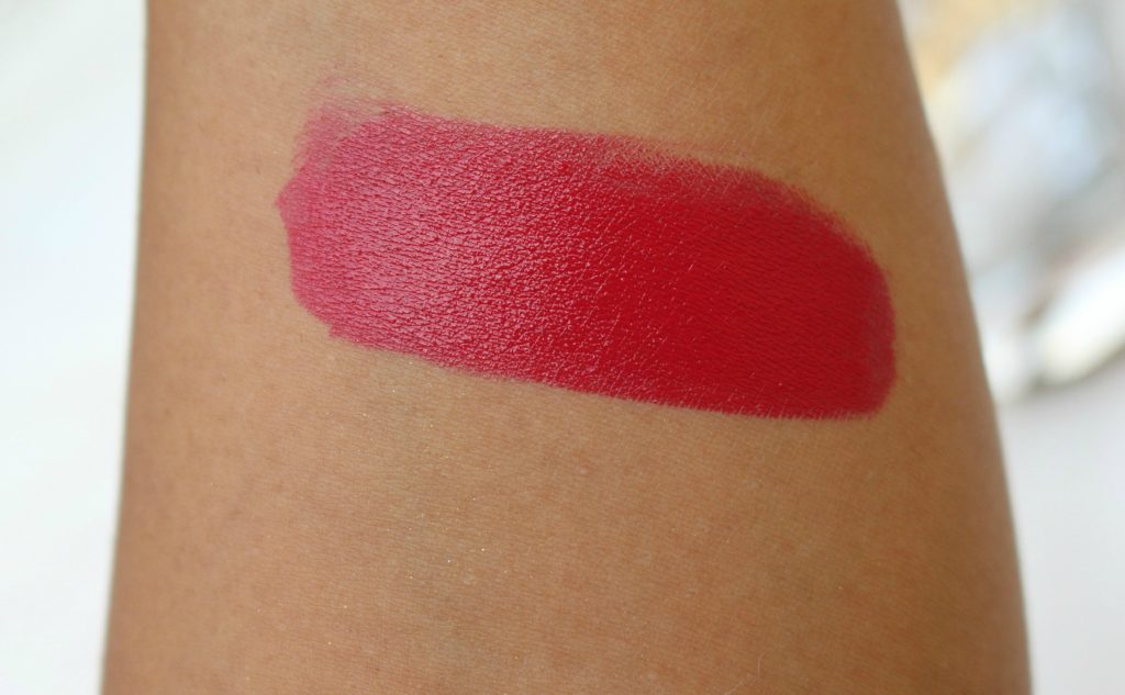 Guerlain Rouge Exceptional Complete Lipstick - 821 Rouge Saphir Swatch