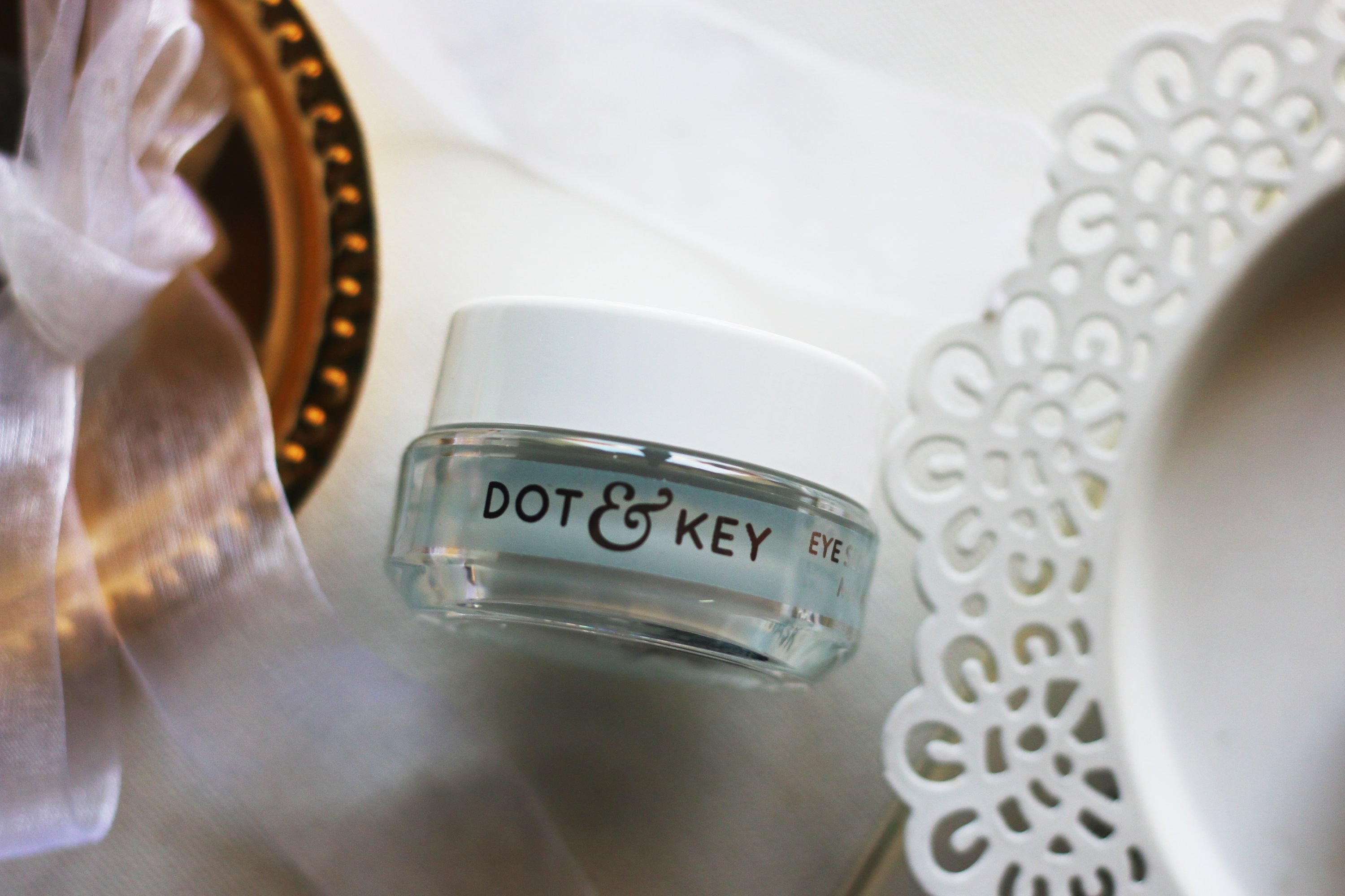 dot and key water drench hydrating hyaluronic serum concentrate review, dot and key skincare, dot & key anti ageing skincare, dot and key face serums, dot and key hyaluronic acid serum, when to start retinol in your skincare routine, choosing right anti-ageing products,dot and key skincare products, how to choose right products for skin, night skincare serum , best ctm routine products, ctm routine for acne prone skin, skincare for pores, skincare products for anti ageing, dot and key eye cream review, dot and key eye sleeping mask, dot and key sleeping mask, dot and key overnight mask, dot and key face mask, dot & key skin plumping moisture infusion water sleeping mask review,depuffing eye cream concentrate review,  eye cream, under eye cream, dark circles, puffy eyes, antioxidant rich eye cream, depuffing eye cream, illuminating eye cream, eye cream for dark circles, eye cream for puffy eyes, plump under eye, hydrated under eye,  overnight eye mask, eye puffiness mask, dark circles removal mask, eye bags, gel texture eye mask, cooling eye mask, line minimizing eye mask, dot and key shadow minimizing eye sleeping mask review, cooling mask, hyaluronic mask, hydration face mask, best overnight sleeping mask,  serum for glowing skin, facial serum, glow serum, dry skin serum   
