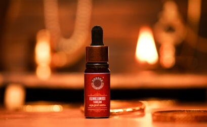 kumkumadi thailam, best kumkumadi thailam, how to use kumkumad thailam, kumkumadi thailam for skin brightening, best kumkumadi thailam in india,kumkumadi thailam ingredients, kumkumadi thailam review